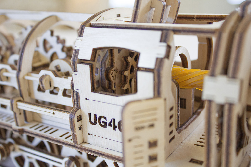 Ugears Steam Locomotiv U460 with Tender - Bild 15